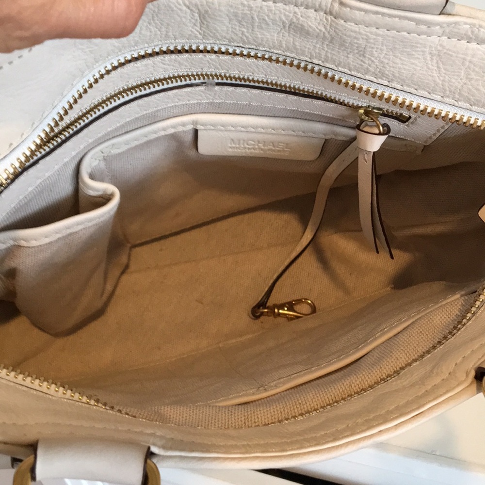 RARE leather Michael Kors $288 The Yacht Club - Picture 4 of 7